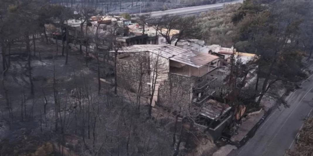 Güzelyalı'da yangının izleri: Bazı villalar tamamen yandı 5